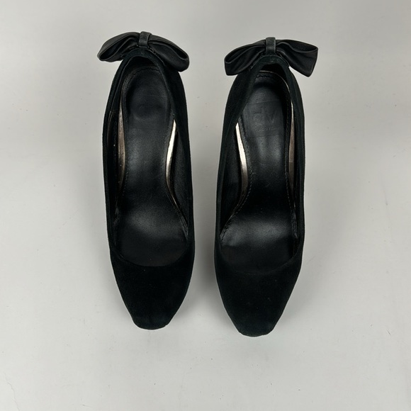 Dolce Vita  Black Suede platform heel, size 8, bows on back - Picture 3 of 9